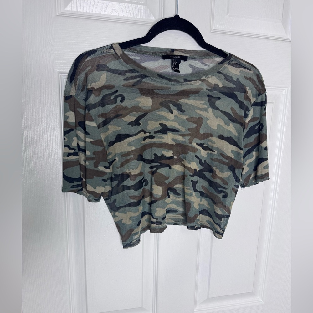 Forever 21 Camouflage Short Sleeve Tee